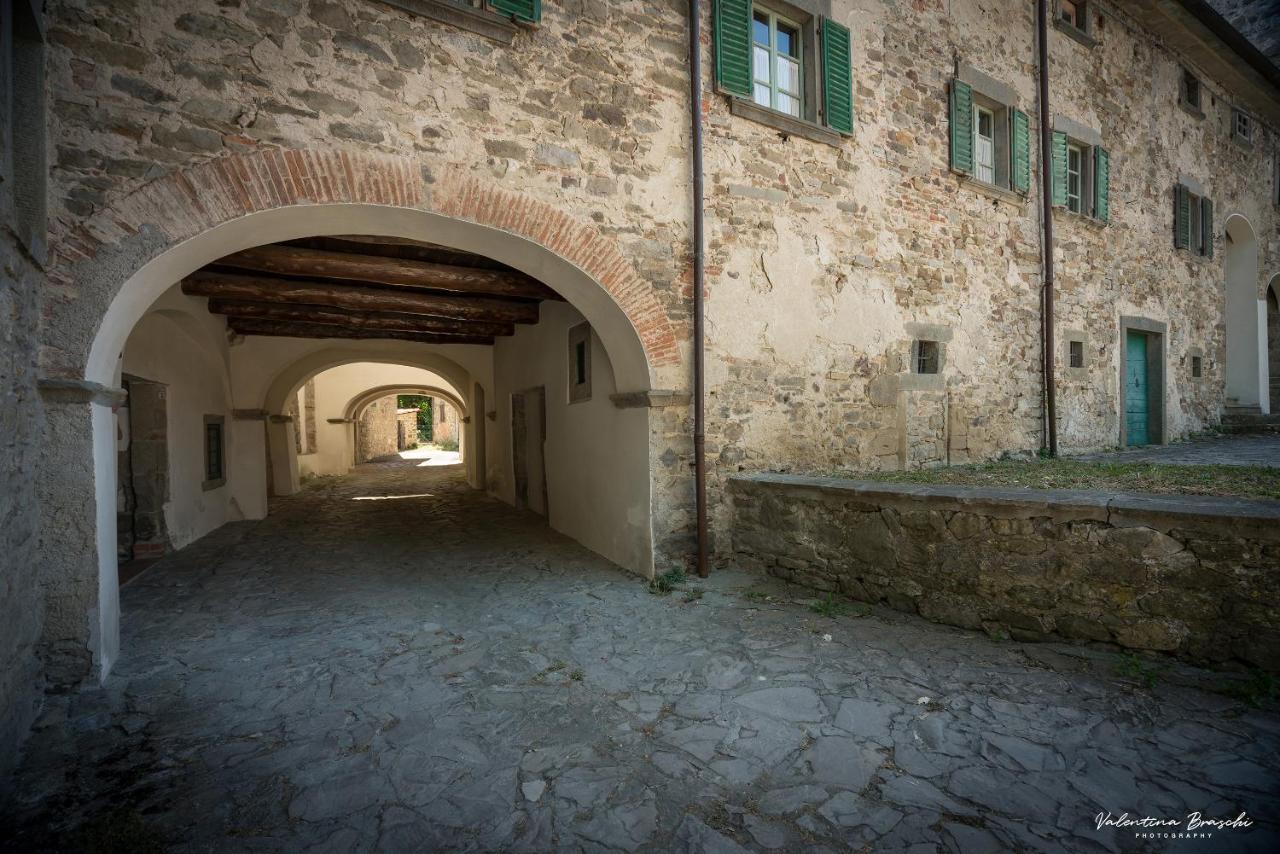 فيلا Castello Di Sarna تشيوسي ديلا فيرنا المظهر الخارجي الصورة